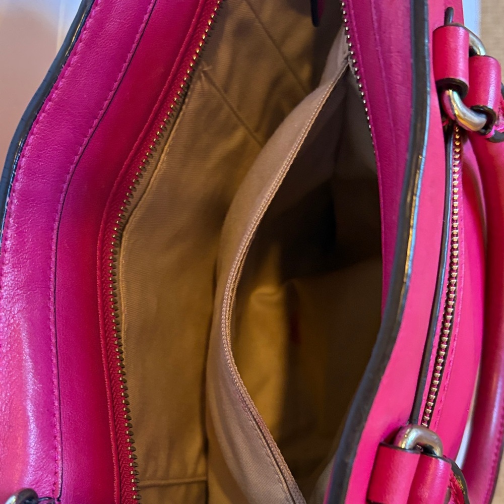 Coach Tanner Tassel Fuchsia Leather Shoulder/Crossbody Bag - Like New! - Picture 8 of 15